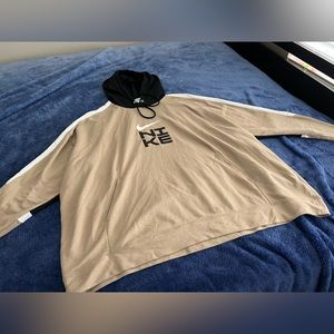 Nike Dri-Fit Graphic Hoodie